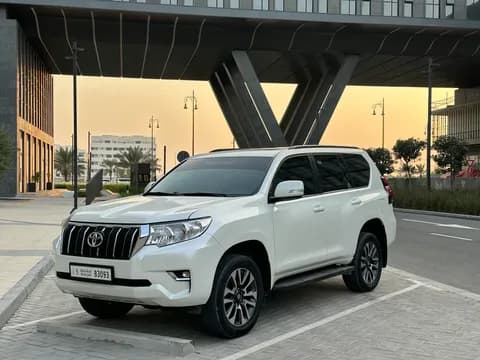 تويوتا لاند كروزر برادو 5 Door 4.0L GXR 2022 مستعملة تويوتا لاند كروزر برادو 5 Door 4.0L GXR 2022 مستعملة للبيع