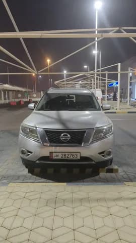 نيسان باثفايندر 3.5L SL 4WD 2015 مستعملة نيسان باثفايندر 3.5L SL 4WD 2015 مستعملة للبيع