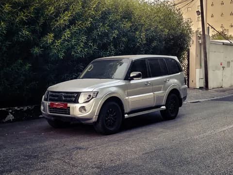 ميتسوبيشي باجيرو 3.5L 5 Door 2014 مستعملة ميتسوبيشي باجيرو 3.5L 5 Door 2014 مستعملة للبيع