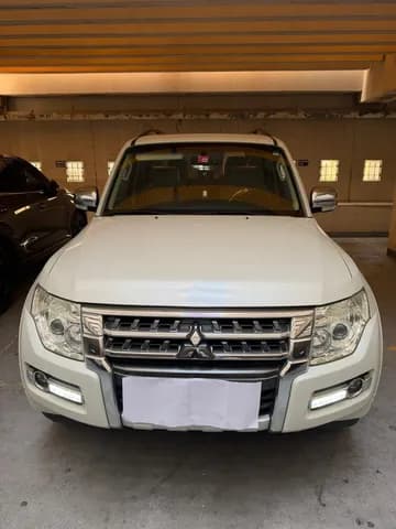 Used Mitsubishi Pajero 3.5L GLS 5 Door 2015 Used Mitsubishi Pajero 3.5L GLS 5 Door 2015 for sale