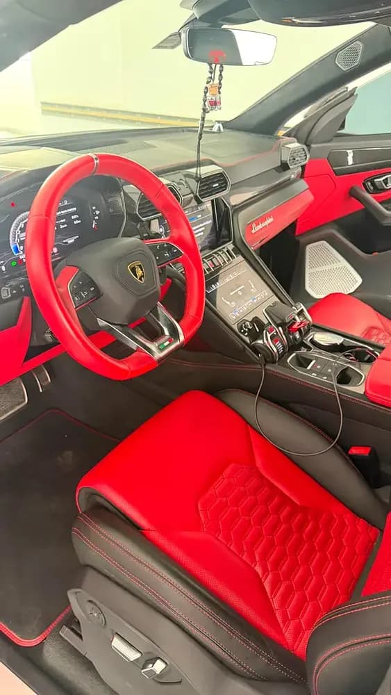 Used Lamborghini Urus 2021