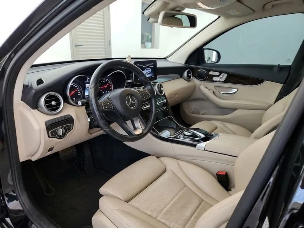 مرسيدس بنز الفئة- جي أل سي GLC 300 4MATIC 2017 مستعملة