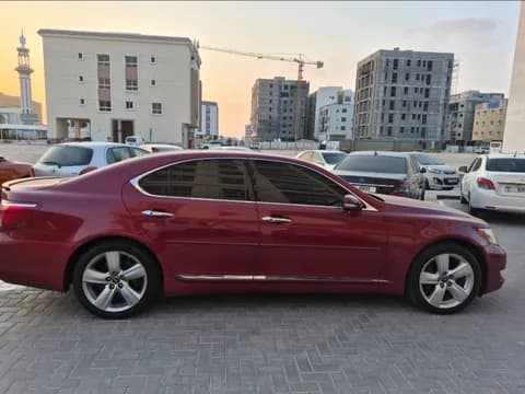 لكزس أل أس 460 4 door 4.6L SWB 2010 مستعملة لكزس أل أس 460 4 door 4.6L SWB 2010 مستعملة للبيع