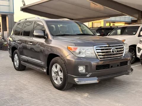 تويوتا لاند كروزر 4.6 GXR 2014 مستعملة تويوتا لاند كروزر 4.6 GXR 2014 مستعملة used_cars.forSale