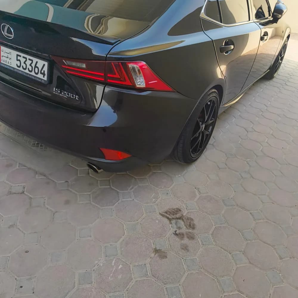 Used Lexus IS 200t Premiere 2016