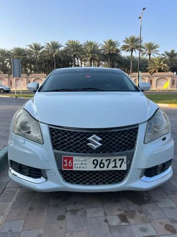 سوزوكي كيزاشي Sport 2016 مستعملة سوزوكي كيزاشي Sport 2016 مستعملة used_cars.forSale