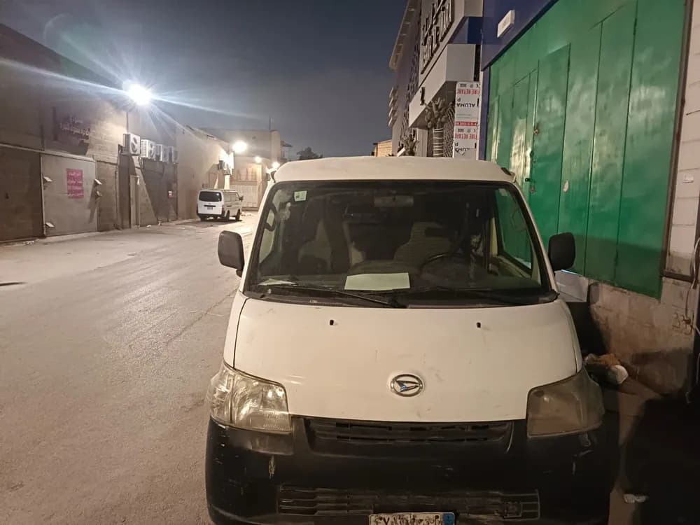 Used Daihatsu Gran Max Class Van 2015