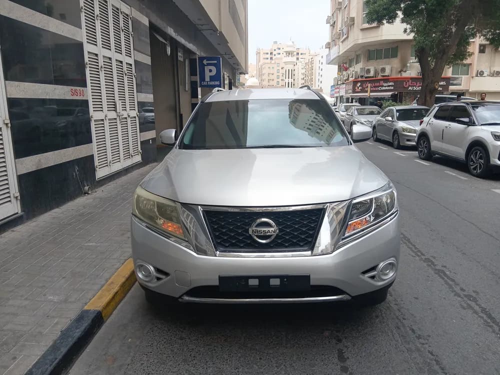 Used Nissan Pathfinder 3.5L SL 2WD 2015