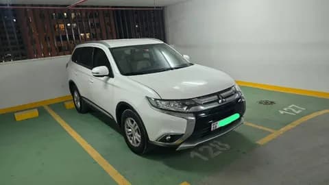 Used Mitsubishi Outlander 2.4L 2016 Used Mitsubishi Outlander 2.4L 2016 used_cars.forSale