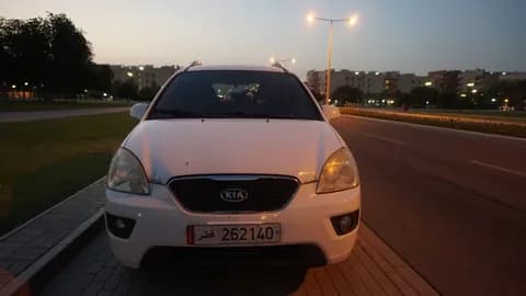 Used Kia Carens 2.0L Base 2012