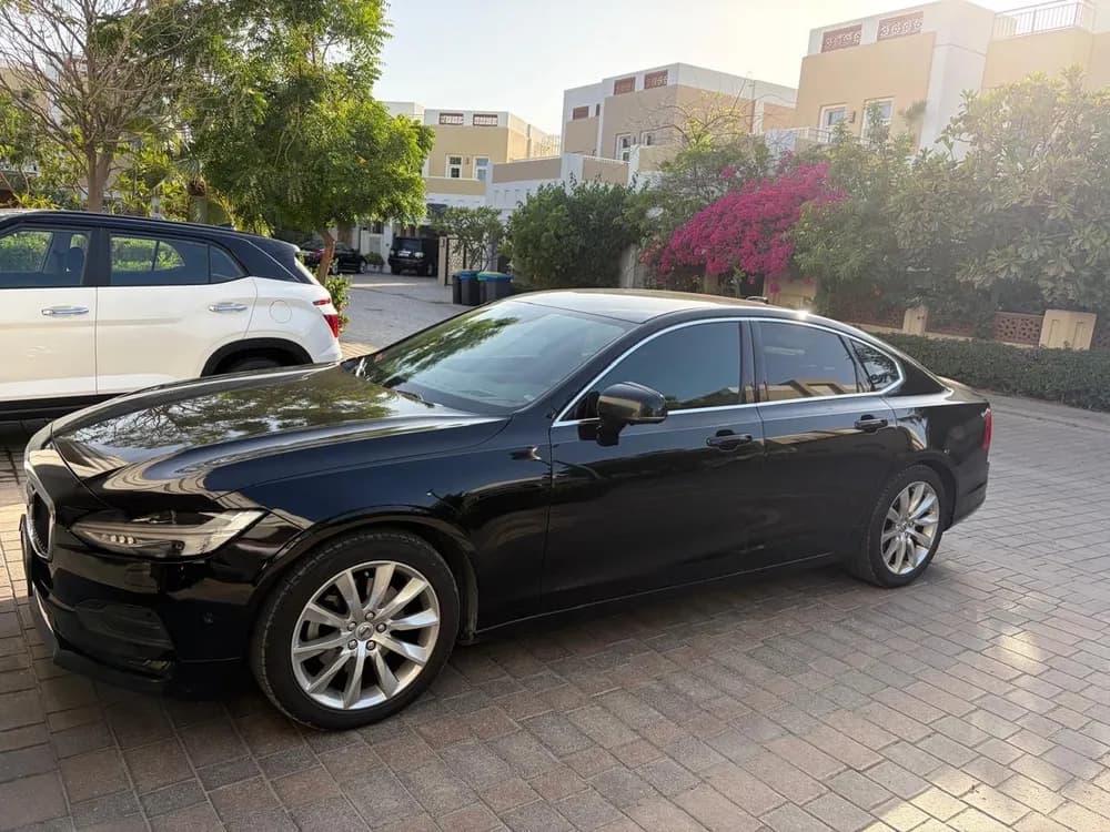 Used Volvo S90 T5 Momentum 2018