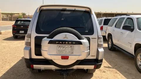 ميتسوبيشي باجيرو 3.8L 5 Door Full 2007 مستعملة ميتسوبيشي باجيرو 3.8L 5 Door Full 2007 مستعملة used_cars.forSale
