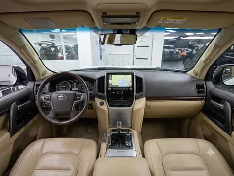 مستعملة تويوتا لاند كروزر 3.5T GXR 2017 مستعملة تويوتا لاند كروزر 3.5T GXR 2017 used_cars.forSale