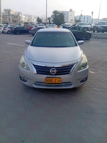 نيسان التيما 3.5 SV 2013 مستعملة نيسان التيما 3.5 SV 2013 مستعملة used_cars.forSale