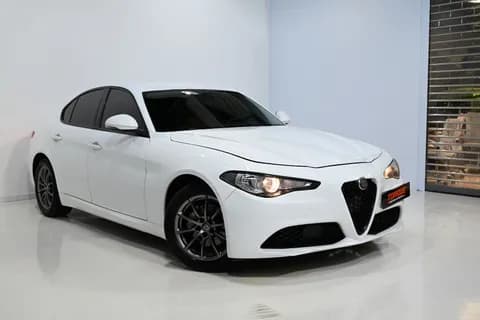 Used Alfa Romeo Giulia Base 2022 Used Alfa Romeo Giulia Base 2022 used_cars.forSale
