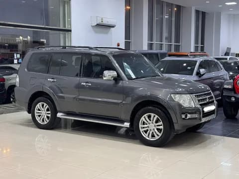 ميتسوبيشي باجيرو 3.8L 5 Door 2016 مستعملة ميتسوبيشي باجيرو 3.8L 5 Door 2016 مستعملة used_cars.forSale