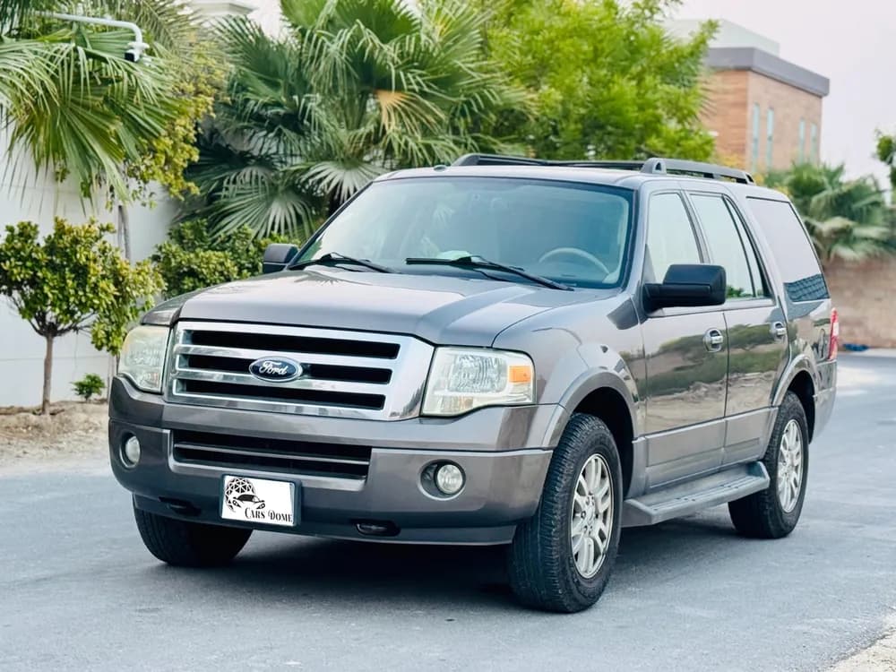 Used Ford Expedition 5.4L XLT 2014