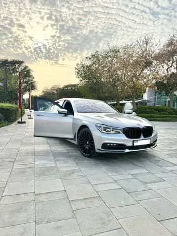 بي إم دبليو الفئة السابعة 740Li 2016 مستعملة بي إم دبليو الفئة السابعة 740Li 2016 مستعملة used_cars.forSale