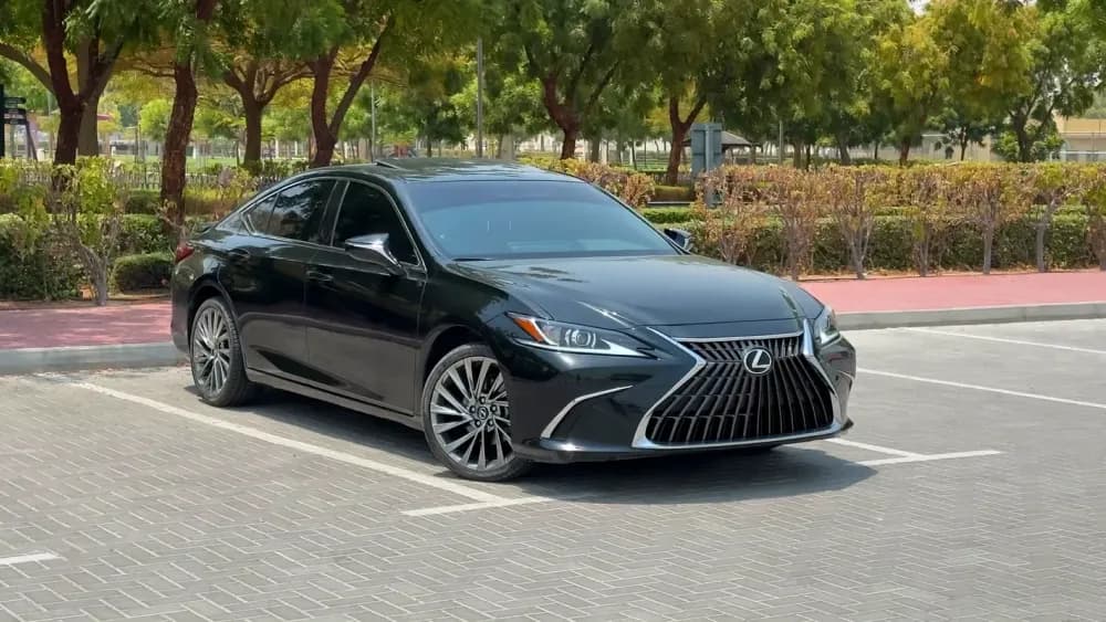 Used Lexus ES 2025