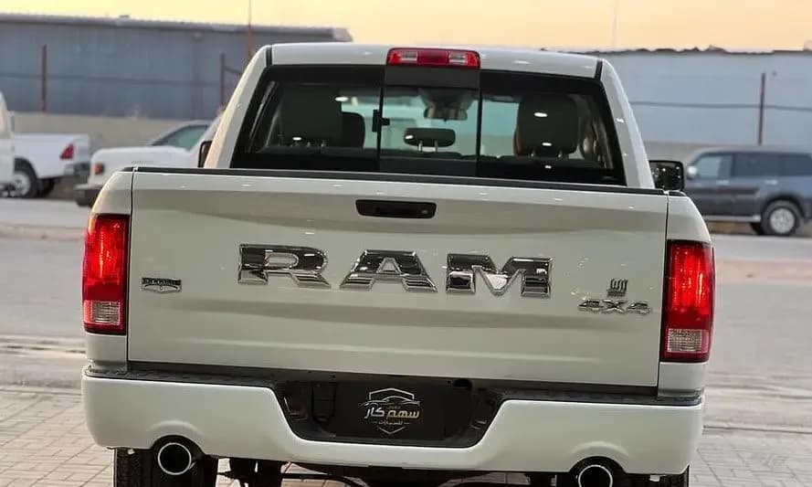 دودج رام 1500 Laramie Crew 5.7L 2018 مستعملة