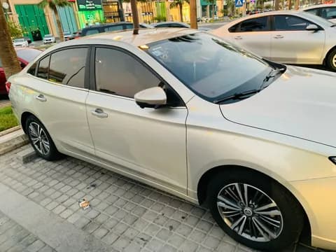 إم جي 5 1-5l-lux 2021 مستعملة إم جي 5 1-5l-lux 2021 مستعملة used_cars.forSale