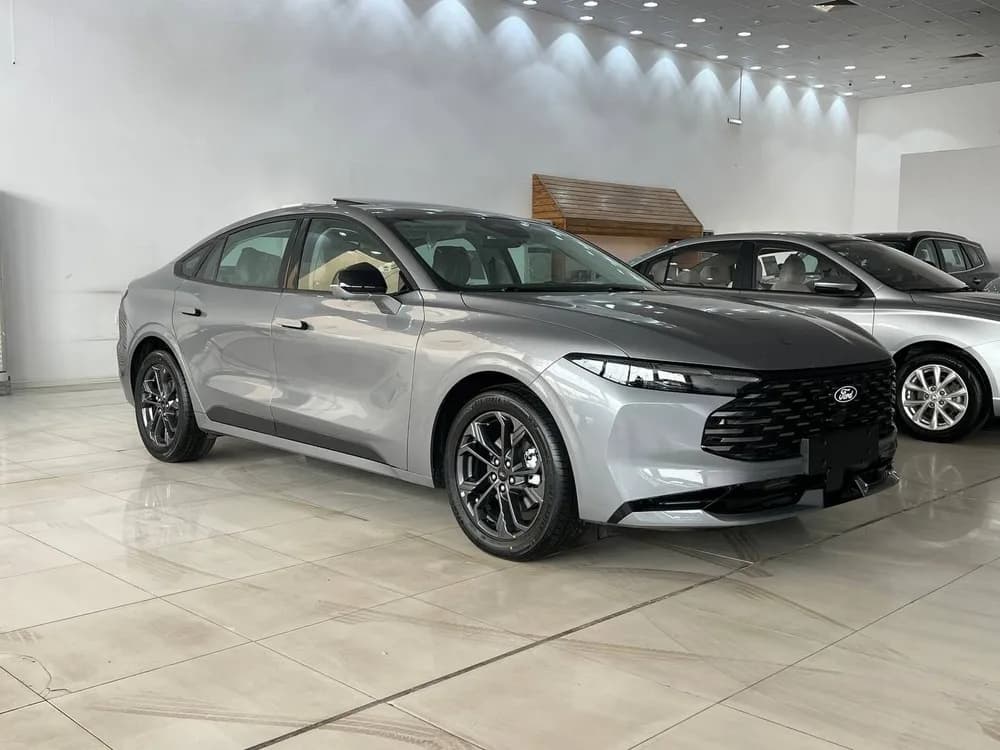 New Ford Taurus 2.0L EcoBoost Trend 2026