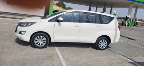 تويوتا إنوفا 2.7L SE 2020 مستعملة تويوتا إنوفا 2.7L SE 2020 مستعملة used_cars.forSale